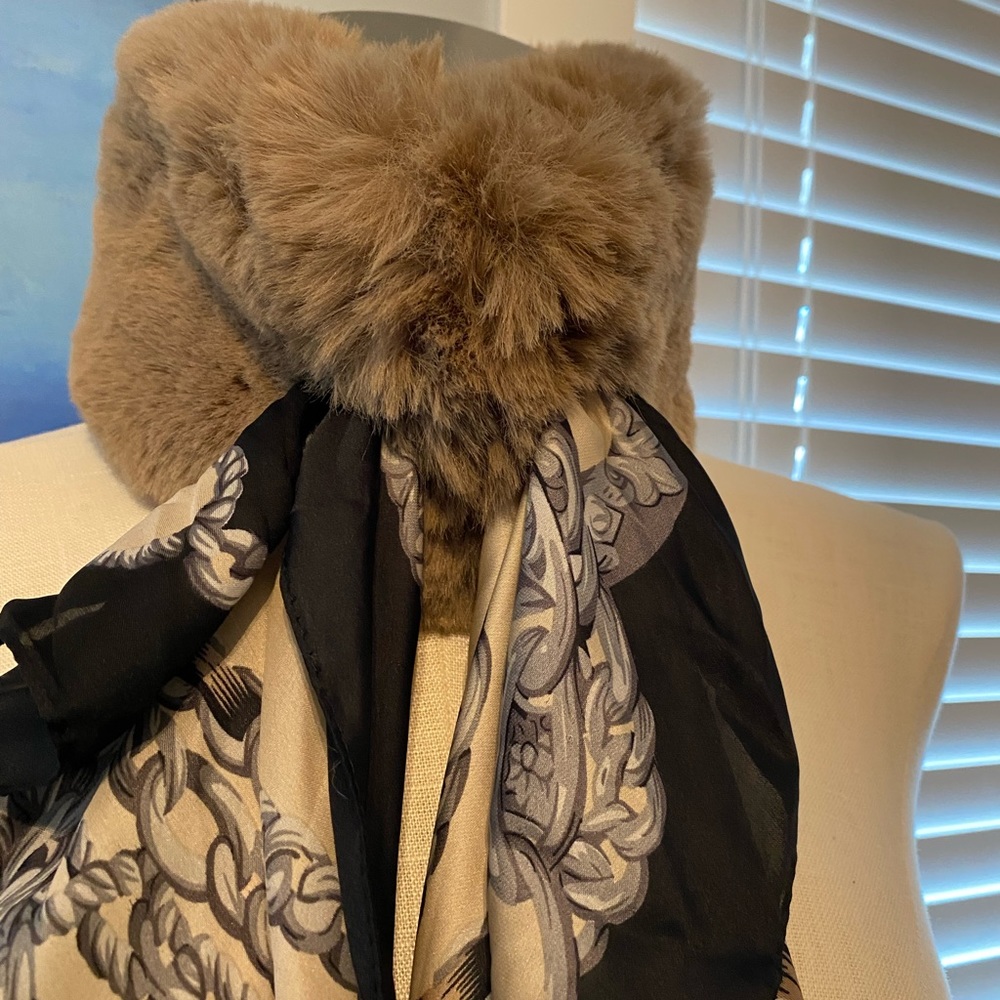 Muff Scarf Set